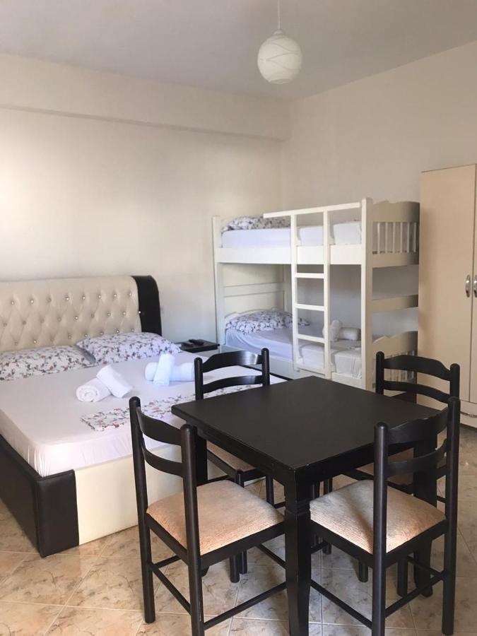 Guesthouse A&F Ksamil Eksteriør bilde